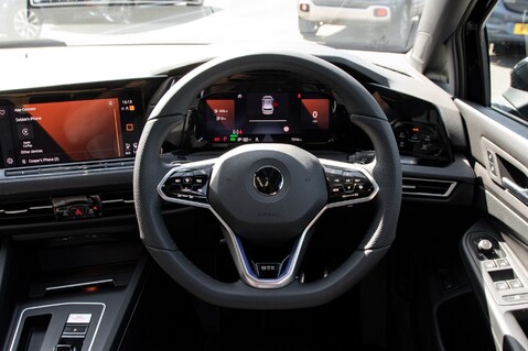 Volkswagen Golf GTE DSG 20