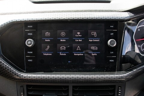 Volkswagen T-Cross SEL TSI 29