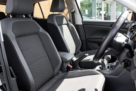 Volkswagen T-Cross SEL TSI 33