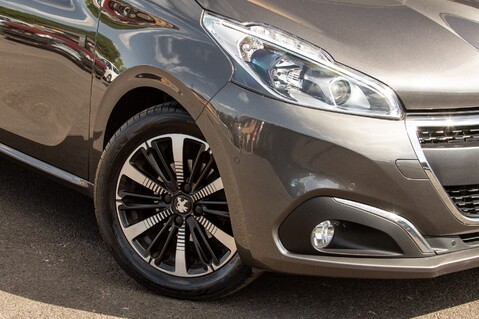 Peugeot 208 S/S TECH EDITION 10
