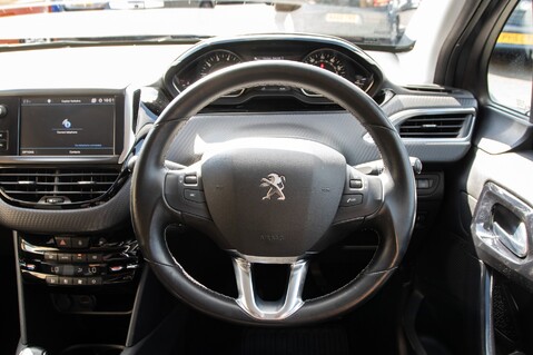 Peugeot 208 S/S TECH EDITION 21