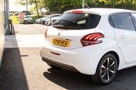 Peugeot 208 ALLURE PREMIUM 8