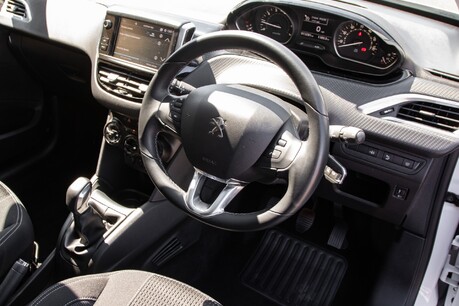Peugeot 208 ALLURE PREMIUM
