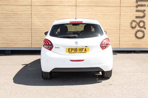 Peugeot 208 ALLURE PREMIUM 6