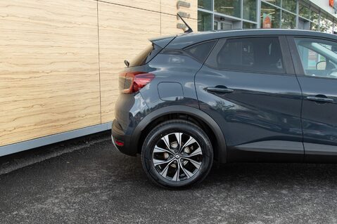 Renault Captur EVOLUTION TCE MHEV 7