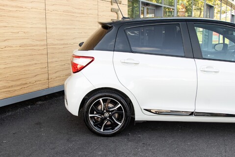 Toyota Yaris VVT-I BI-TONE 7