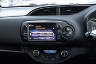 Toyota Yaris VVT-I BI-TONE 22