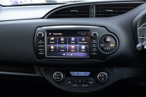 Toyota Yaris VVT-I BI-TONE 26