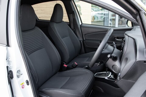 Toyota Yaris VVT-I BI-TONE 29