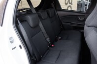 Toyota Yaris VVT-I BI-TONE 32