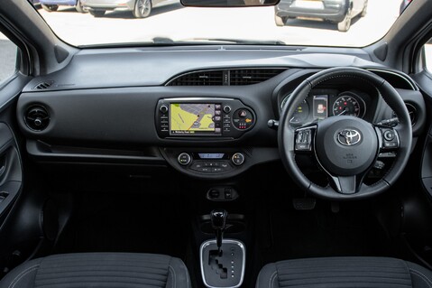 Toyota Yaris VVT-I BI-TONE 3