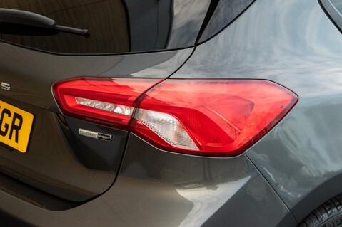 Ford Focus ST-LINE X EDITION MHEV 9