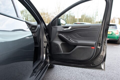 Ford Focus ST-LINE X EDITION MHEV 14