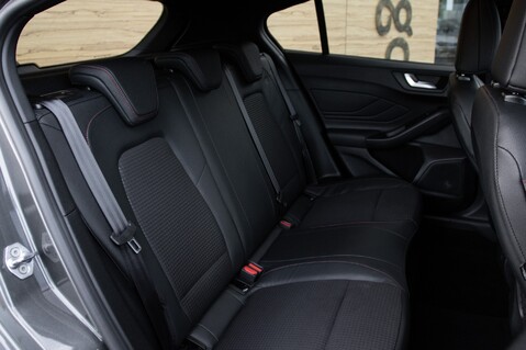 Ford Focus ST-LINE X EDITION MHEV 32