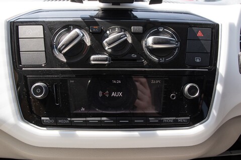 Volkswagen Up UP BY BEATS 26