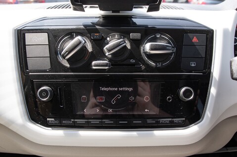 Volkswagen Up UP BY BEATS 28