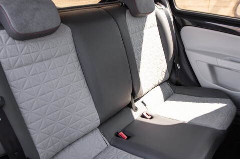 Volkswagen Up UP BY BEATS 33