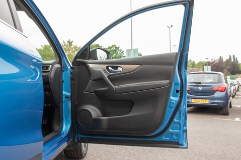 Nissan Qashqai DIG-T N-CONNECTA 14