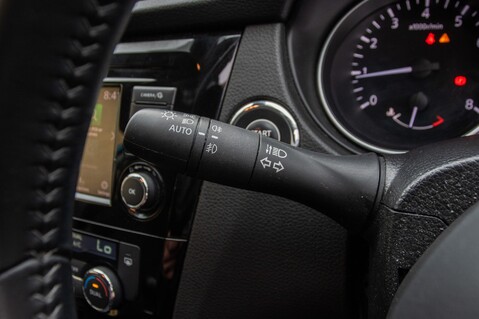 Nissan Qashqai DIG-T N-CONNECTA 17