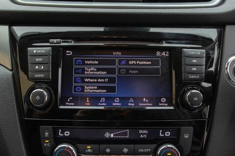 Nissan Qashqai DIG-T N-CONNECTA 27