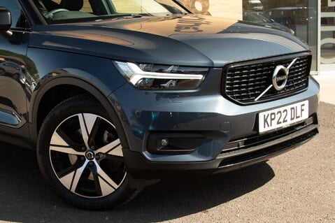 Volvo XC40 RECHARGE T4 R-DESIGN 11