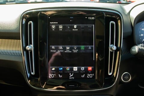 Volvo XC40 RECHARGE T4 R-DESIGN 31