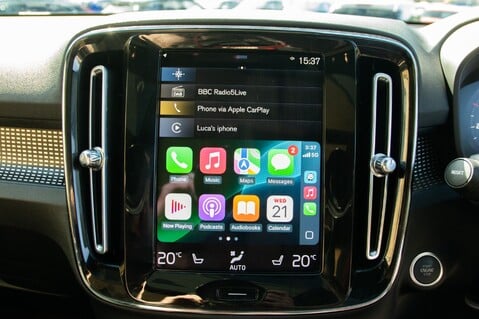 Volvo XC40 RECHARGE T4 R-DESIGN 33