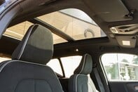 Volvo XC40 RECHARGE T4 R-DESIGN 35