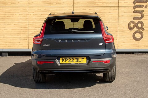 Volvo XC40 RECHARGE T4 R-DESIGN 6