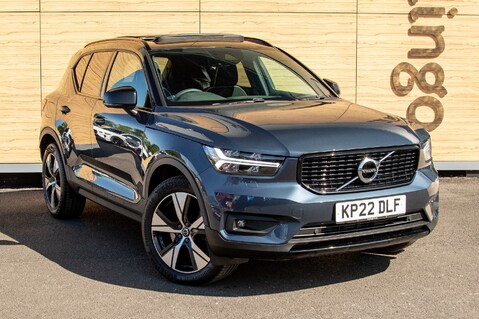 Volvo XC40 RECHARGE T4 R-DESIGN 1
