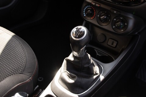 Vauxhall Corsa SRI VX-LINE NAV BLACK S/S 28