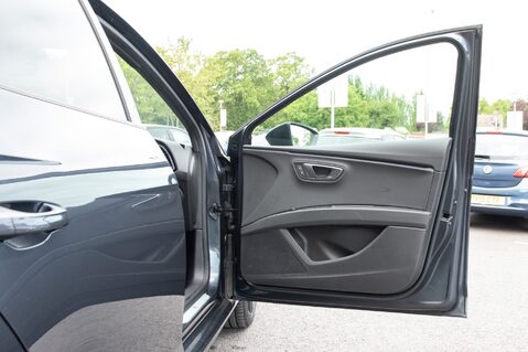 SEAT Leon TSI EVO FR BLACK EDITION 14