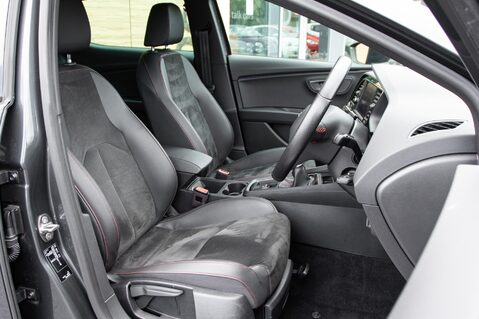 SEAT Leon TSI EVO FR BLACK EDITION 31