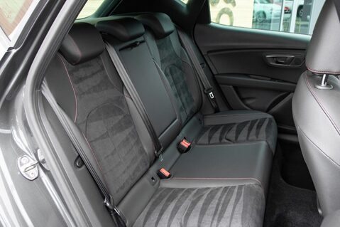 SEAT Leon TSI EVO FR BLACK EDITION 34
