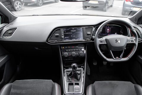 SEAT Leon TSI EVO FR BLACK EDITION 3