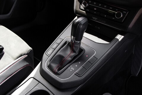 SEAT Ibiza TSI FR SPORT DSG 33