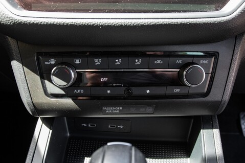 SEAT Ibiza TSI FR SPORT DSG 34