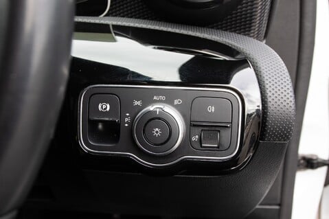 Mercedes-Benz A Class A 180 SPORT EXECUTIVE 16