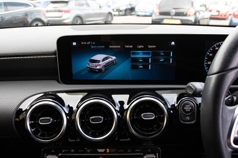 Mercedes-Benz A Class A 180 SPORT EXECUTIVE 28