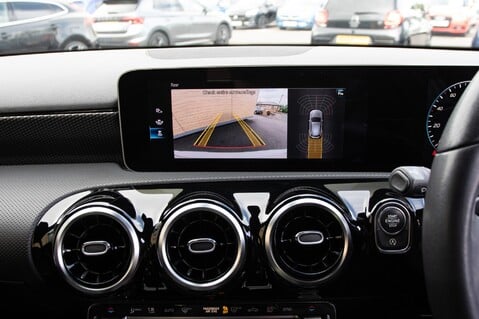 Mercedes-Benz A Class A 180 SPORT EXECUTIVE 29