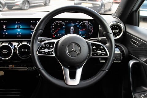Mercedes-Benz A Class A 180 SPORT EXECUTIVE 21