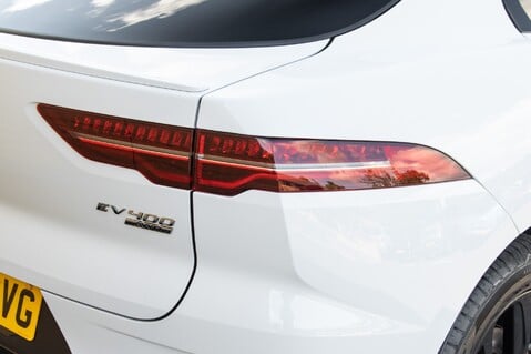 Jaguar I-Pace SE 9