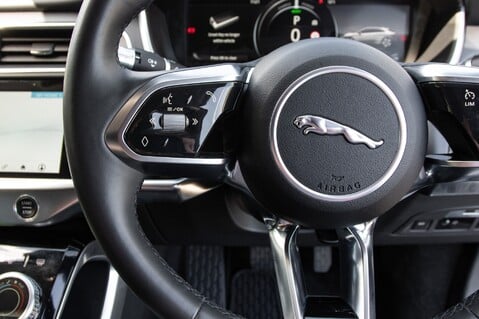 Jaguar I-Pace SE 19