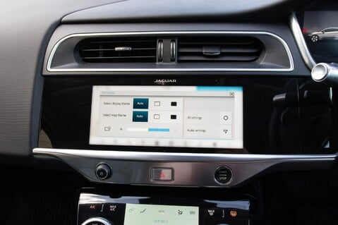Jaguar I-Pace SE 27