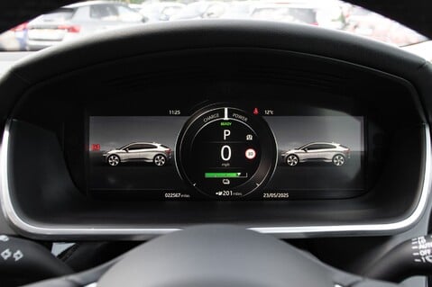 Jaguar I-Pace SE 15