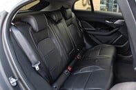 Jaguar I-Pace SE 33