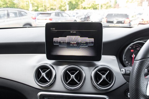 Mercedes-Benz GLA Class GLA 200 AMG LINE EDITION 22