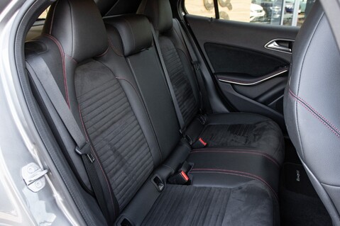 Mercedes-Benz GLA Class GLA 200 AMG LINE EDITION 33