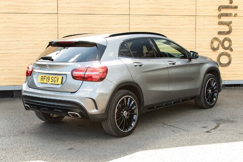 Mercedes-Benz GLA Class GLA 200 AMG LINE EDITION 2