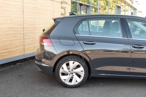 Volkswagen Golf STYLE TSI 7